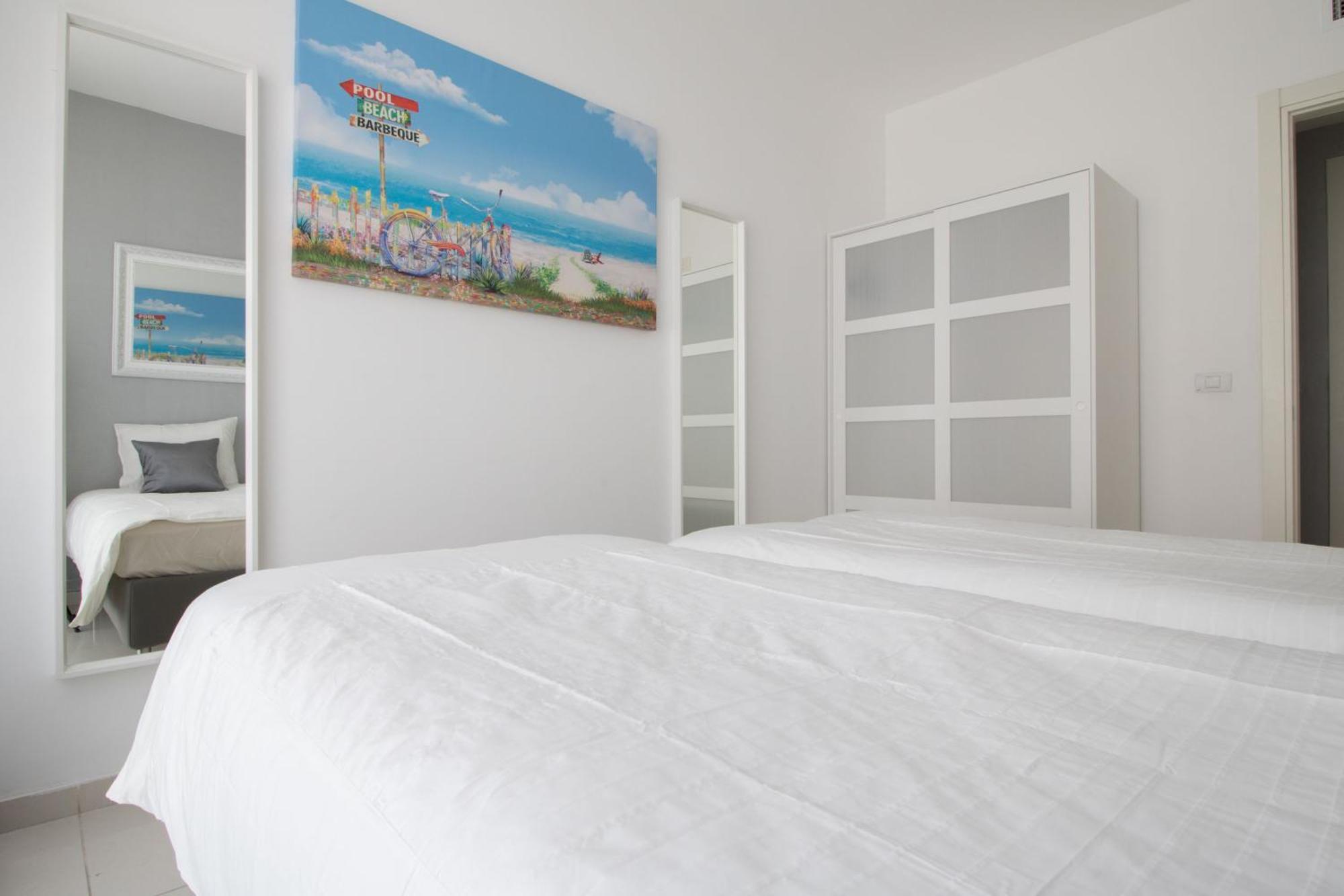 Sweethome26 Luxury Apt Close To The Beach & Free Parking Tel Aviv Esterno foto